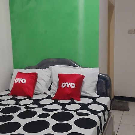 OYO 3449 Putri Garuda Syariah Hotel Surabaya Bagian luar foto